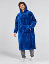 Sweat capuche homme plaid Kloody Longos bleu porté en studio, coupe longue