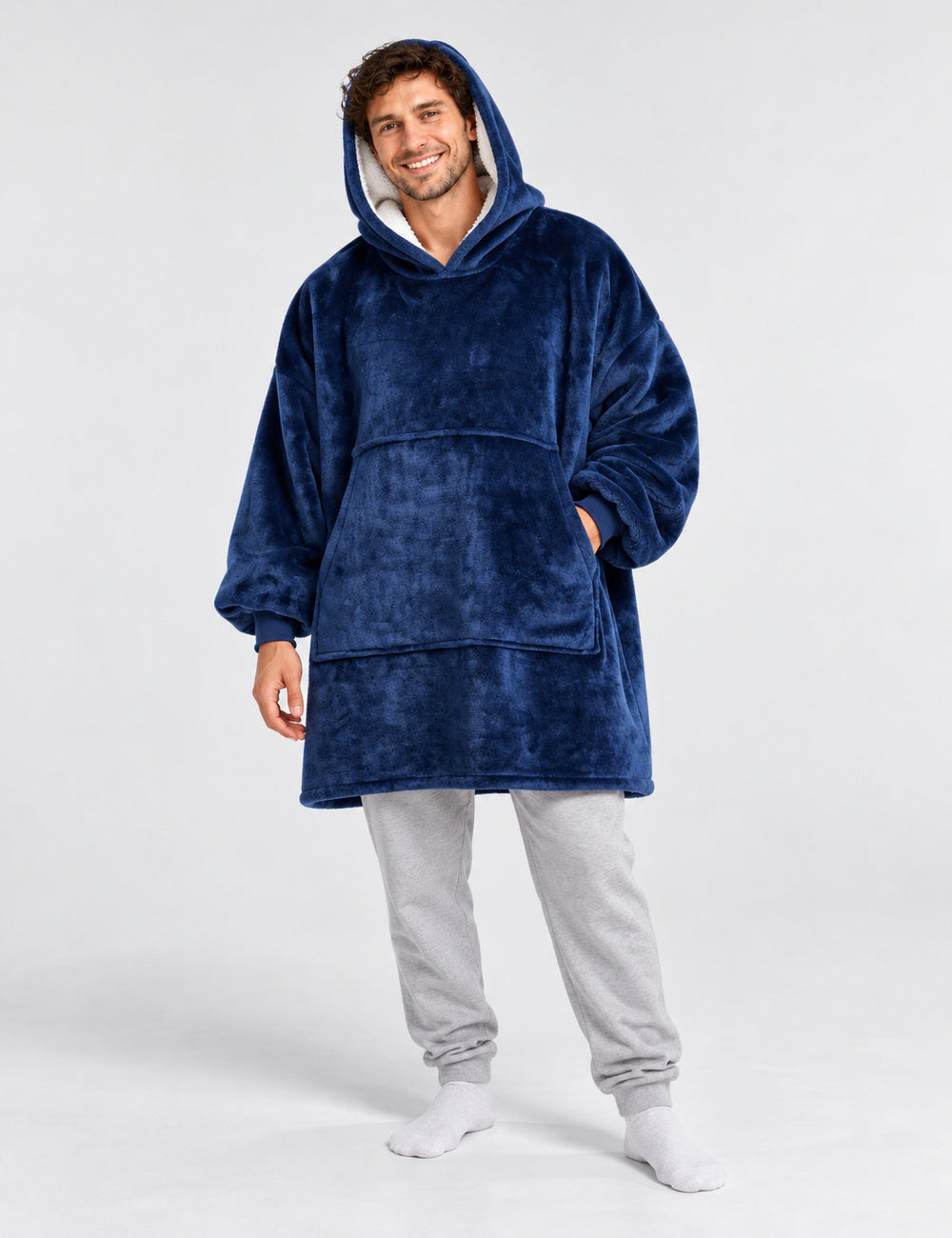 Sweat bleu marine plaid Kloody Midnight porté en studio, coupe ample et grande poche