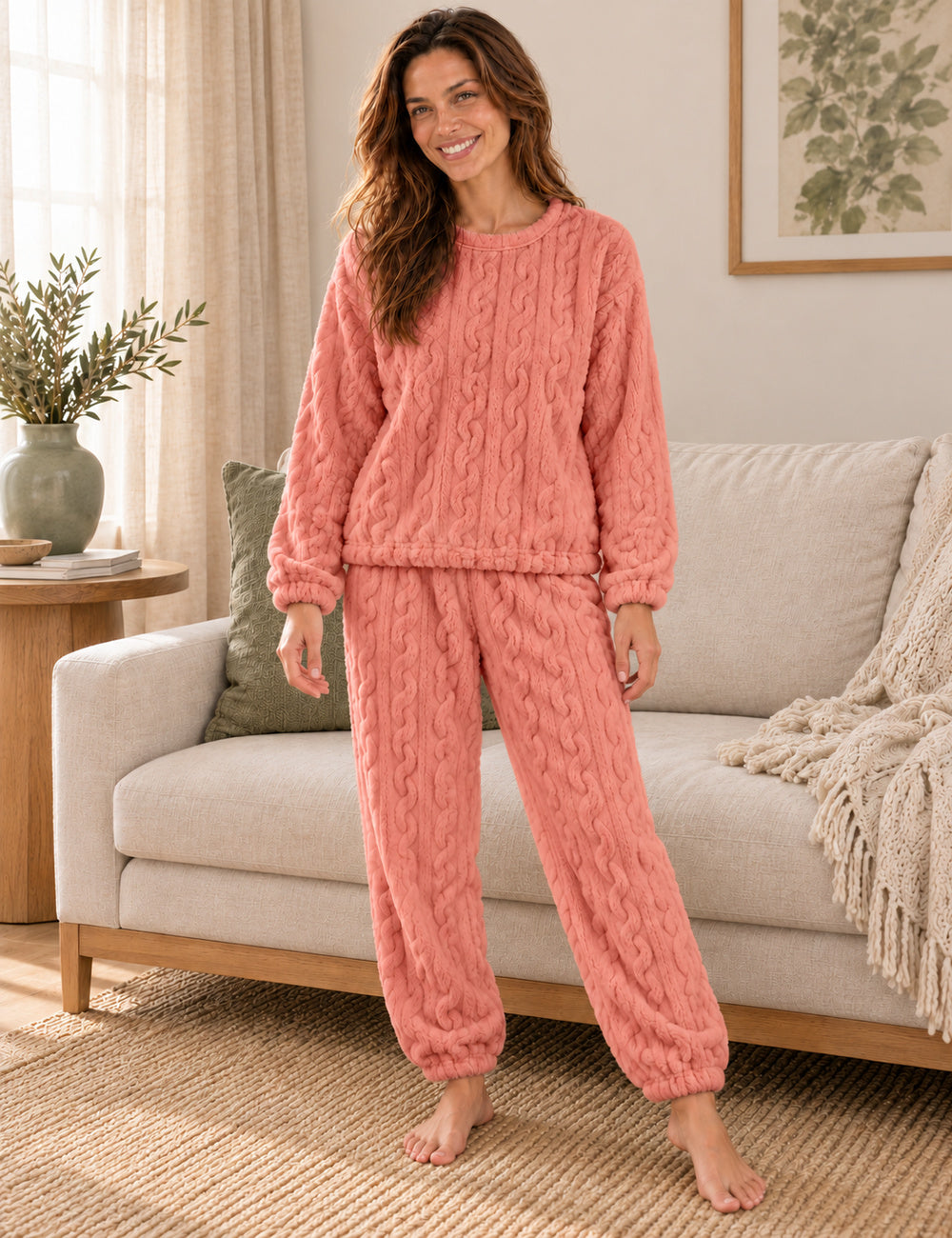Pyjama polaire femme Odette rose porté debout de face